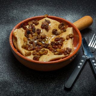 Clatite Brasovene cu Branza dulce si Crema de Vanilie 500 Gr.