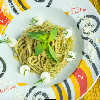 Spaghetti con salsa al Pesto Genoves