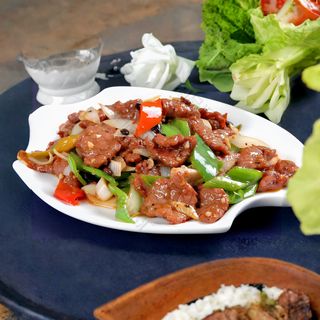 Manzo in salsa piccante 辣子牛