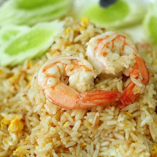 Arroz frito con gambas