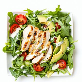 Ensalada De Pollo Asada (Media Porción)