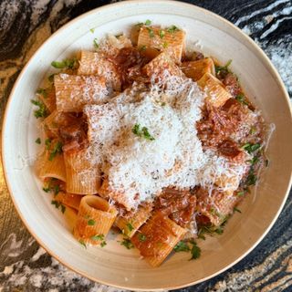 PASTA RAGU DI MANZO