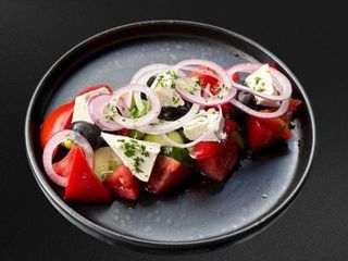 Салат зі свіжими овочами та фетою (300g)