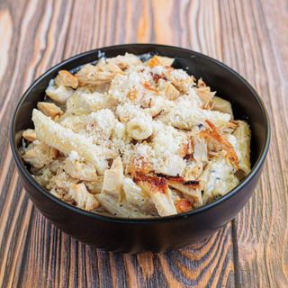 Pasta sa piletinom u sosu od tartufa