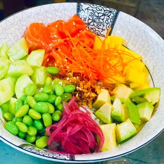 Poke Bowl de Salmão