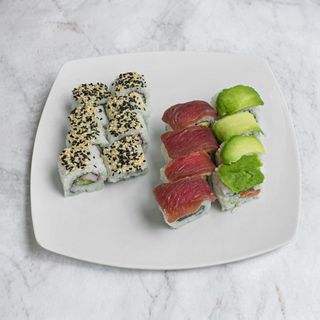 220 - California makis de aguacate,papino y rabano ( 8 uds)
