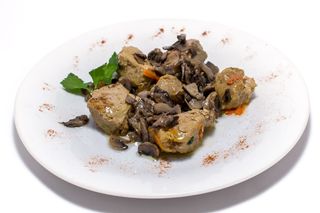 Телятина з грибами (200г)