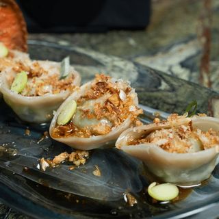 Гьоза с едамаме и шисо