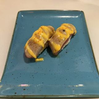 77A.Nigiri De Atún Con Mayonesa Picante (2 Pzs.)