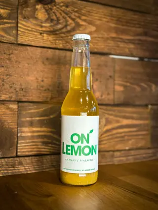 On lemon ANANAS