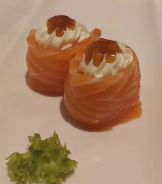 334.Gunkan salmone Philadelphia 2 pezzi