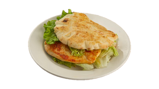 Pileće belo sa kačkavaljem u lepinji 200g