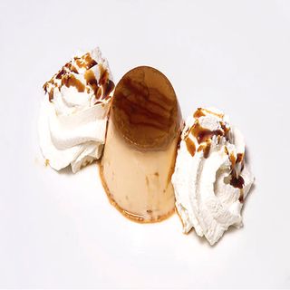 Flan casero con nata