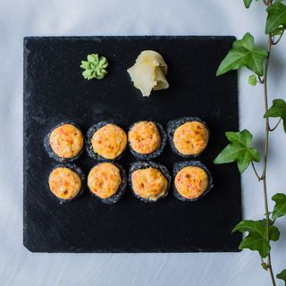 Запечений рол з креветкою (320г)