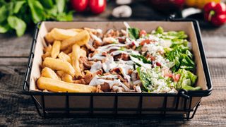 Danie z frytkami  Turecki Klasyk dawniej "Mięsnyjesz"