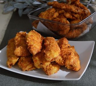 Crochete de pui cu sos sweet chilly