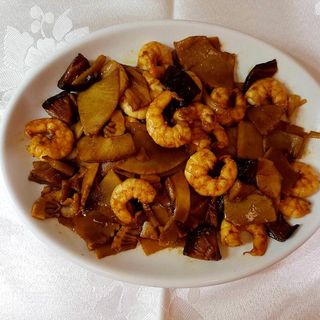 Gambas bambú y setas chinas