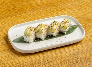 Ura salmone fritto 8 pezzi