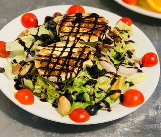 Ensalada De Queso De Cabra