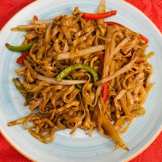 Tallarines De Arroz Con Cerdo