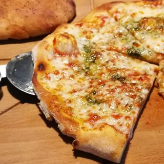 Pizza margherita