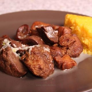 Pomana porcului cu mamaliga