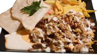 Shaorma de berbecut la farfurie