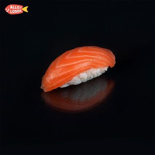 Суші з лососем
