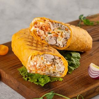 Шаурма с курицей запеченная (550г)
