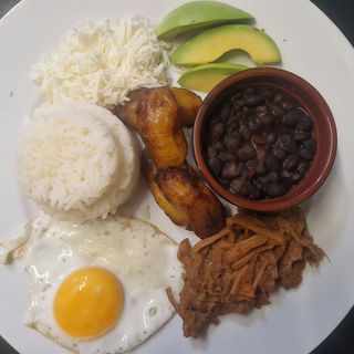 Plato Combinado Pabellón