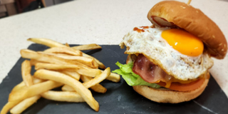 Hamburguesa De Vaca Madurada