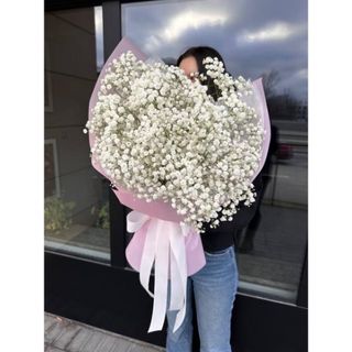 Bukiet z białej gipsówki