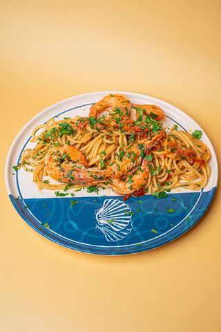 Spaghetti alla "Chitarra" con Aglio, Olio e Peperoncino e Gamberi