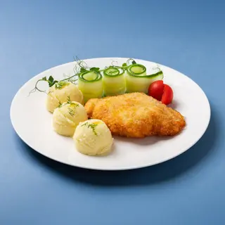 Kotlet domowy z dodatkiem do wyboru