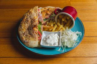 Sendvič sa pršutom  400gr