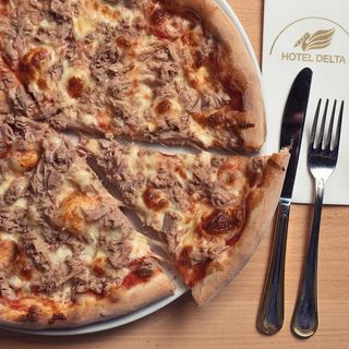 Pizza con Tonno Ø 32cm