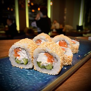 Аляска з копченим лососем (в кунжуті )