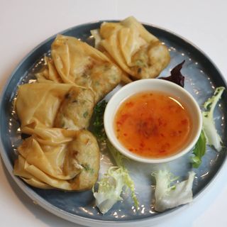 Wantun De Pollo Frito (4 Uds.)