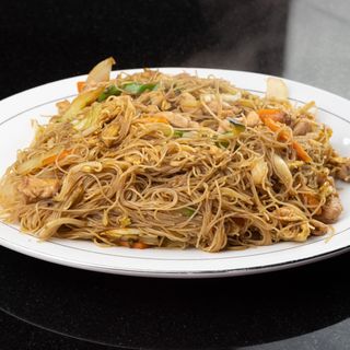 40. Fideos Chinos Con Pollo