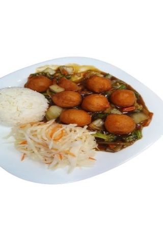 KURCZAK W CIEŚCIE Z WARZYWAMI