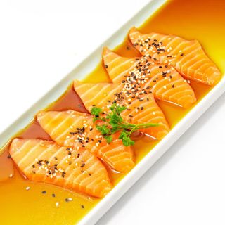 165 Carpaccio  sake