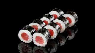 Макі з тунцем