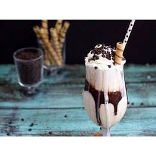 Vanilla Choc Chip Milkshake