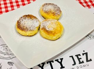 Syrniki -placki twarogowe z cukrem pudrem 260g