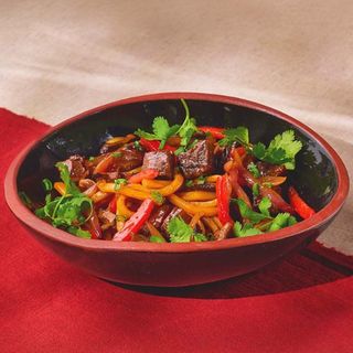 Лапша с говядиной сигурени