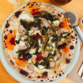 Pizza Mascalzone Latino