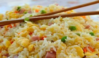 Arroz frito estilo tres delicias