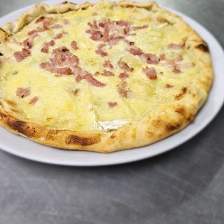 Pizza Camembert