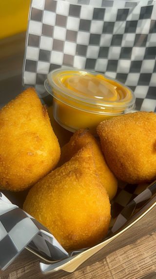 Box 6 Coxinhas de Pollo - 55g c/u (sirve 1–2 persona)