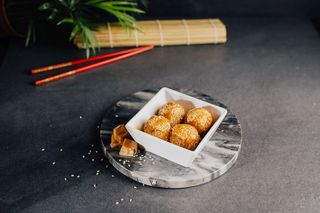 Słodkie kuleczki Zhimaqiu w sezamie (80g)